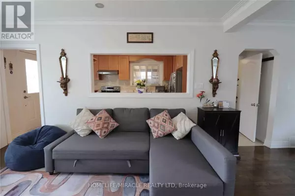 Toronto (wexford-maryvale), ON M1R2S5,1382 Warden AVE #Main