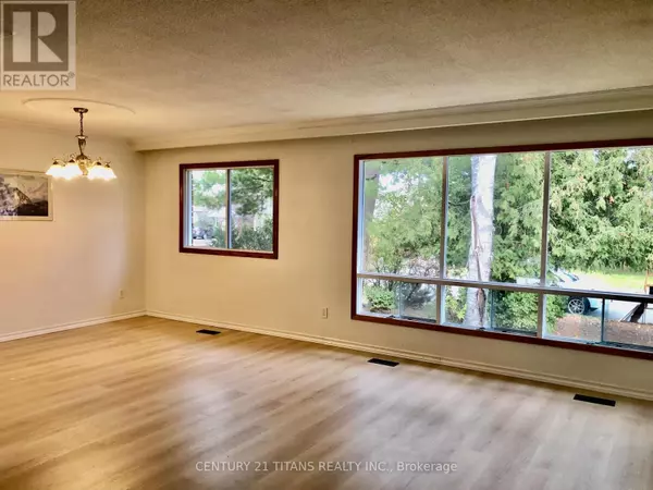 Toronto (highland Creek), ON M1C1M3,42 SCARBORO AVENUE