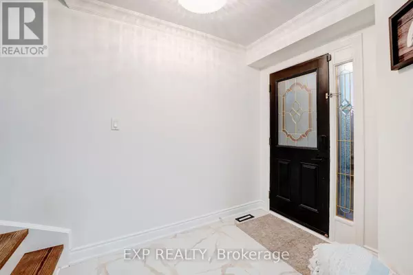 Whitby (rolling Acres), ON L1R2C2,33 HARTRICK PLACE