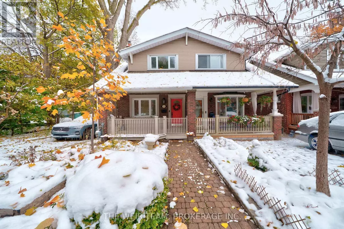 Toronto (east End-danforth), ON M4E2M8,31 GLENMOUNT PARK ROAD