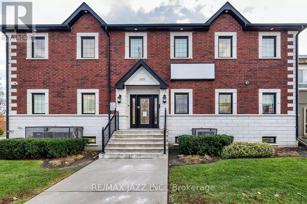 Oshawa (central), ON L1H1C2,193 KING STREET E