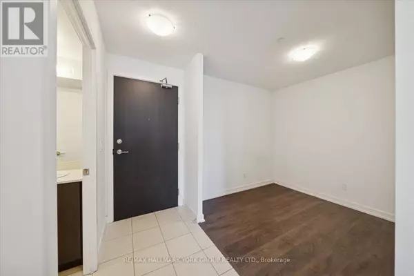 Toronto (east End-danforth), ON M4C0A6,8 Trent AVE #805