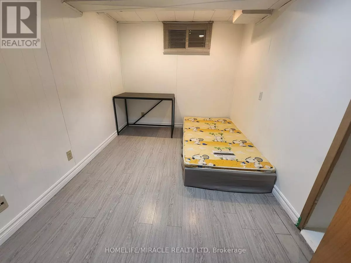 Toronto (ionview), ON M1K3B6,30 Yorkshire RD #Basement