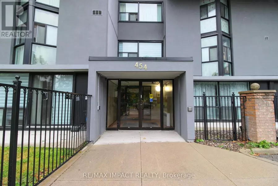 454 Centre ST South #112, Oshawa (central), ON L1H4C2