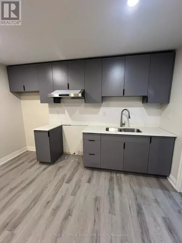 Toronto (centennial Scarborough), ON M1C3B4,58 Satchell BLVD #Main Level