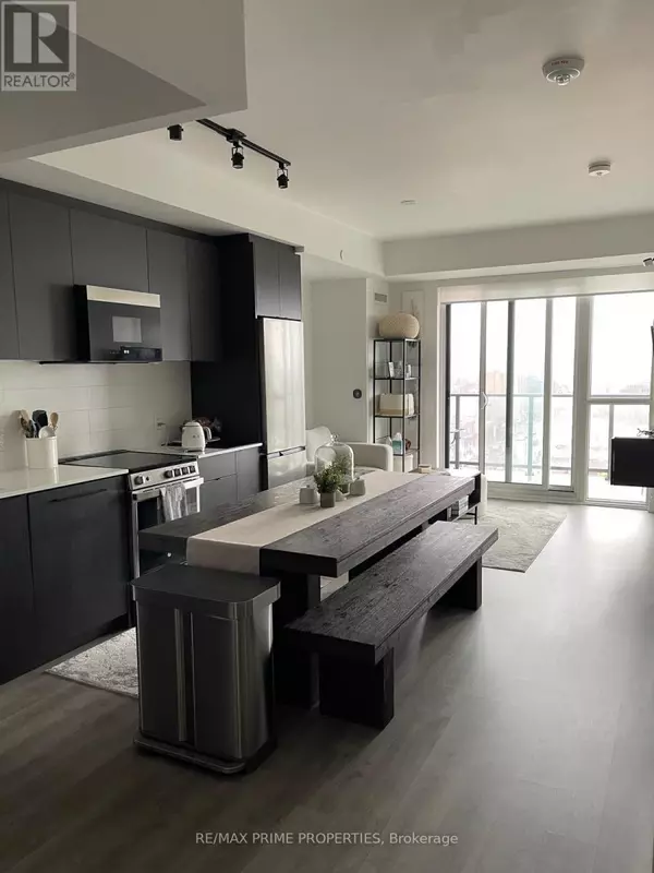 Toronto (east End-danforth), ON M4C0B1,2369 Danforth Ave AVE #807