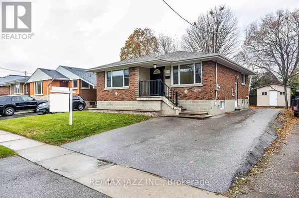 Oshawa (central), ON L1H3C5,314 JACKSON AVENUE