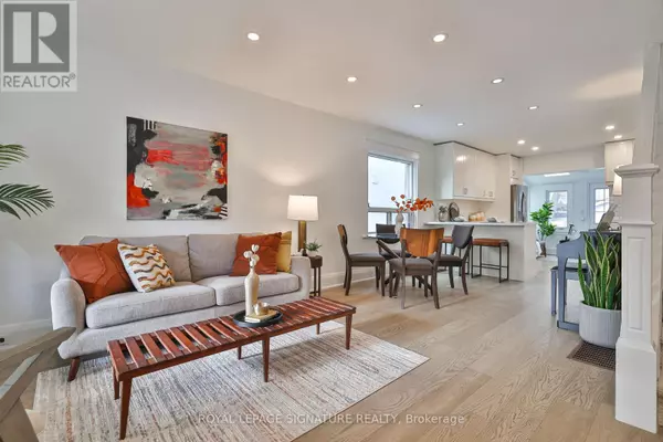 Toronto (birchcliffe-cliffside), ON M1N1W6,44 LINTON AVENUE