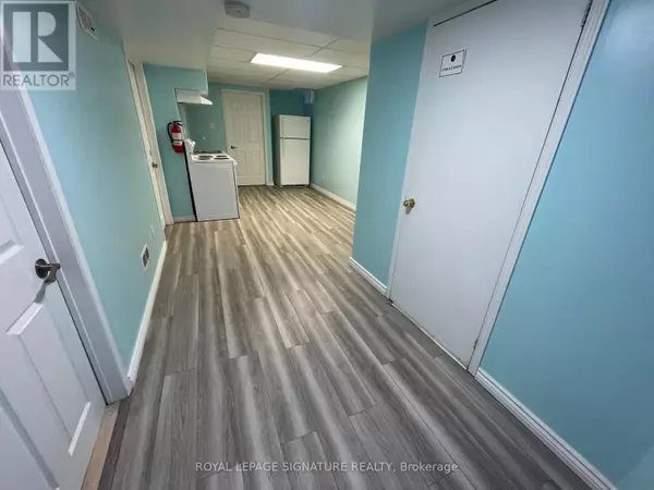 Toronto (west Hill), ON M1E5G9,BASEMENT APARTMENT - 76 PIPERBROOK CRESCENT