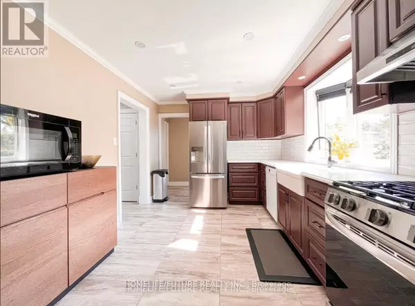 Ajax (central West), ON L1S6B6,4 DINGLEY COURT