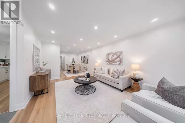 Toronto (guildwood), ON M1E1V7,30 GREYABBEY TRAIL