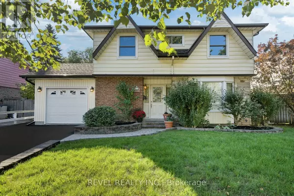 Whitby (downtown Whitby), ON L1N1Y6,909 HARDING STREET