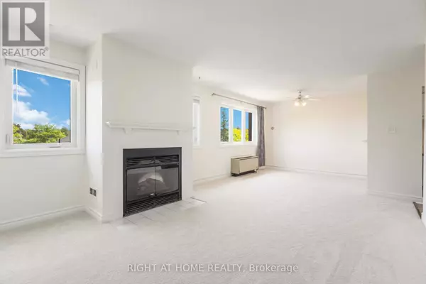 Ajax (south West), ON L1S7H7,195 Lake Driveway West #401