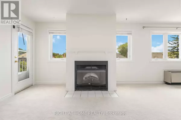 Ajax (south West), ON L1S7H7,195 Lake Driveway West #401