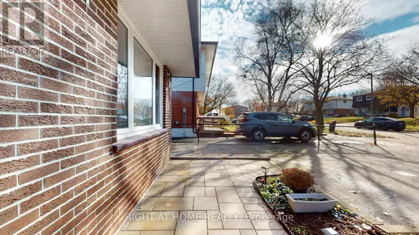 Oshawa (o'neill), ON L1G5R7,407 MAPLEWOOD DRIVE