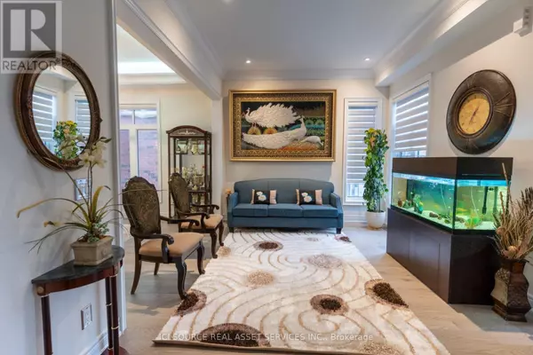 Whitby, ON L1P0E3,36 BLENHEIM CIRCLE