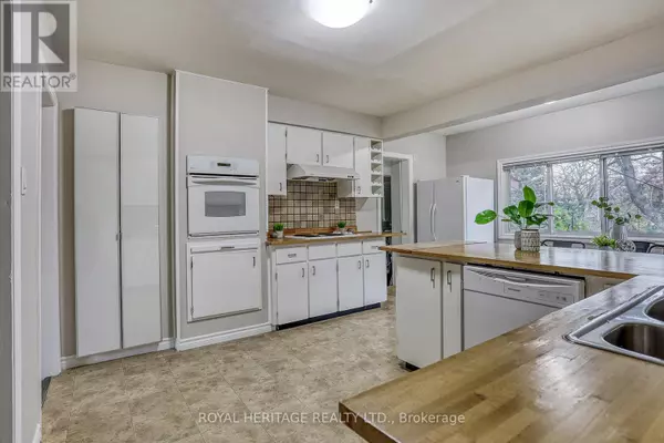 Whitby (downtown Whitby), ON L1N2B6,206 CRAYDON ROAD