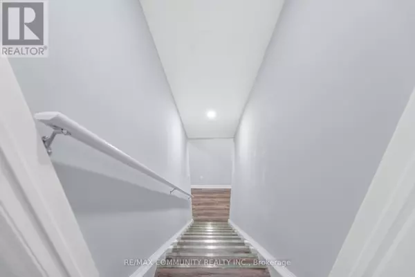 Toronto (rouge), ON M1X1Y2,92 Hummingbird DR #(Lower)