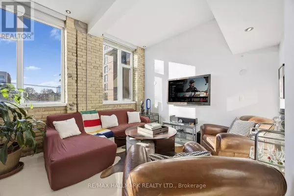 Toronto (south Riverdale), ON M4M2S3,201 Carlaw AVE #231