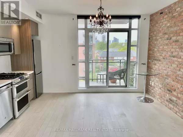 Toronto (south Riverdale), ON M4M0A6,88 Colgate AVE #512