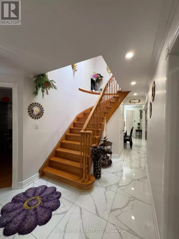 Toronto (highland Creek), ON M1C4J2,17 GRAYBARK CRESCENT