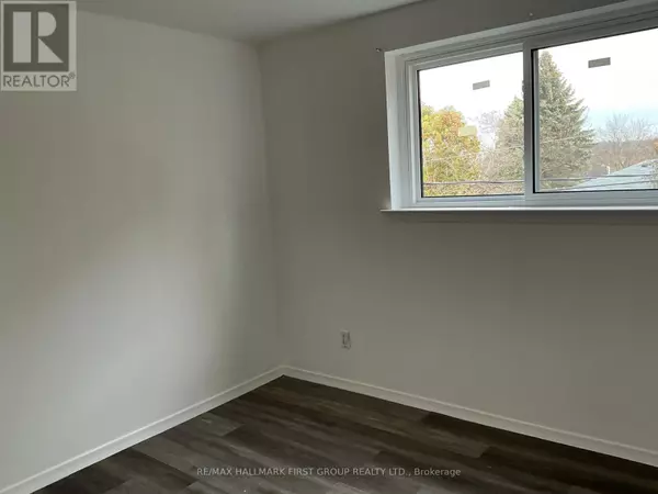 Oshawa (donevan), ON L1H6R6,361 LINDEN STREET