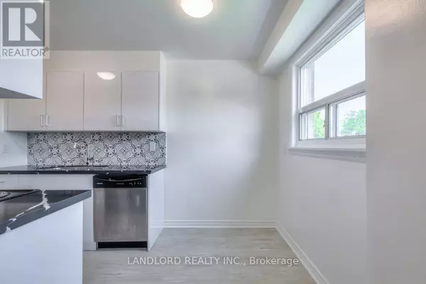 Toronto (agincourt South-malvern West), ON M1S1S4,2830 Midland AVE #1