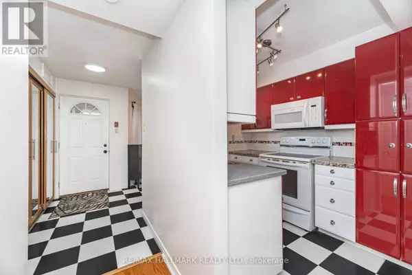 Toronto (the Beaches), ON M4E1E2,2112 Queen ST East ##10