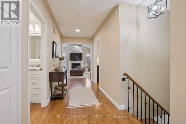 Clarington (courtice), ON L1E2E2,106 GEORGE REYNOLDS DRIVE