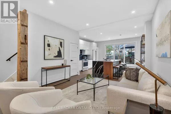 Toronto (greenwood-coxwell), ON M4J4V3,143 PARKMOUNT ROAD