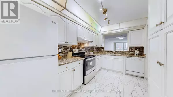 Toronto (agincourt South-malvern West), ON M1S5B3,4727 Sheppard AVE East #611