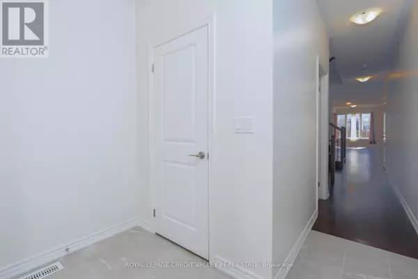 Whitby, ON L1P0N6,63 LAING DRIVE