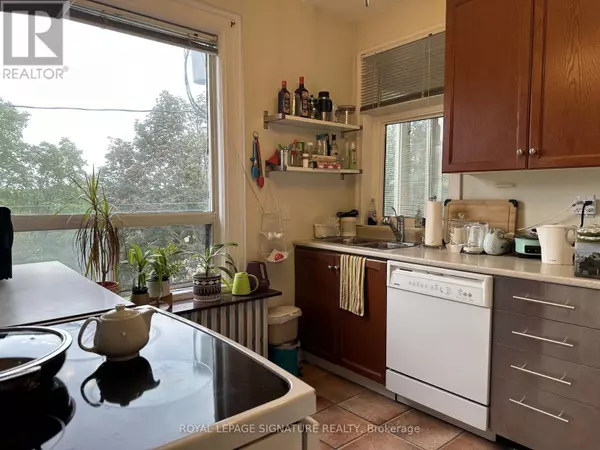 Toronto (south Riverdale), ON M4K2P1,646 Broadview AVE #100A