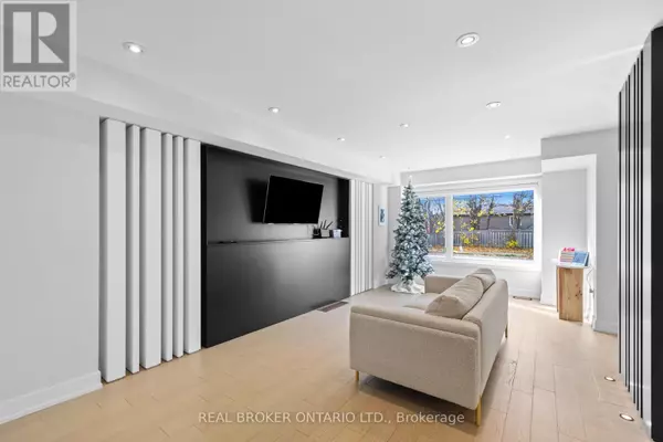 Pickering (bay Ridges), ON L1W0B7,1308 GULL CROSSING