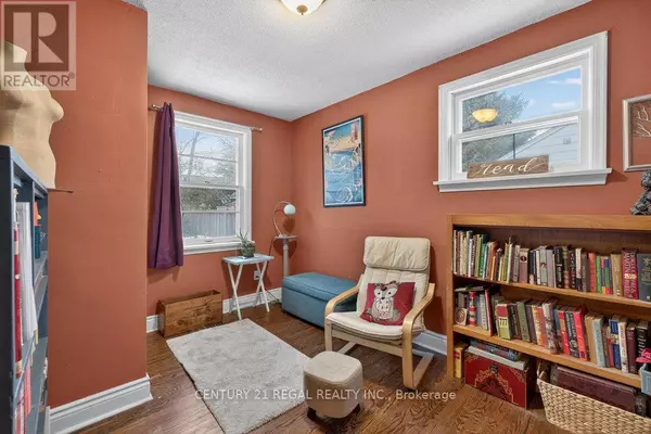 Ajax (south East), ON L1S2L2,24 ROOSEVELT AVENUE