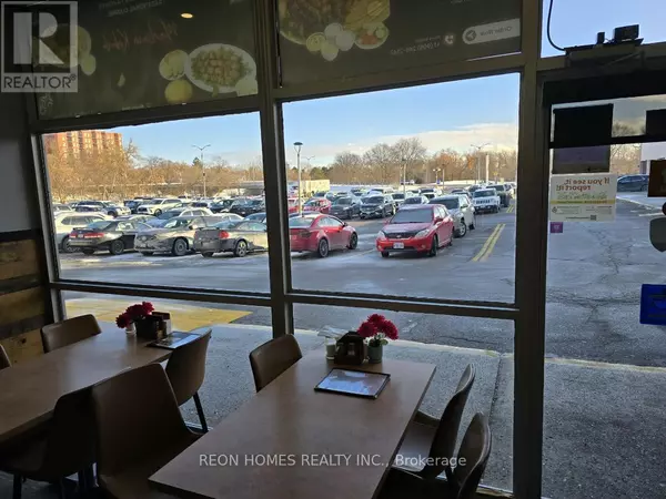 Oshawa (vanier), ON L1J2B4,200 John ST West #E2