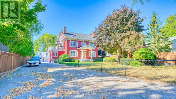 Oshawa (lakeview), ON L1H4L8,1110 Simcoe ST South #Upper #3