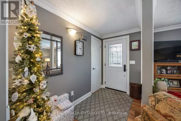 Clarington (bowmanville), ON L1B1A5,22 CHAMPLAIN COURT