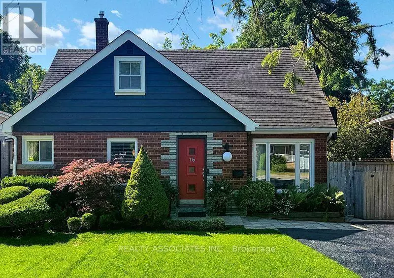 Toronto (highland Creek), ON M1C1P1,15 WHITE AVENUE