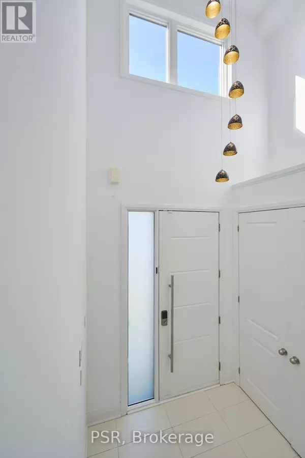 Clarington (bowmanville), ON L1C2W3,195 PORT DARLINGTON ROAD