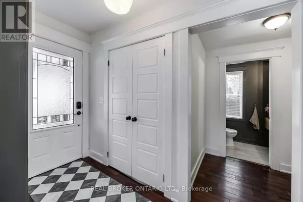 Clarington (bowmanville), ON L1C2M8,216 LIBERTY STREET N