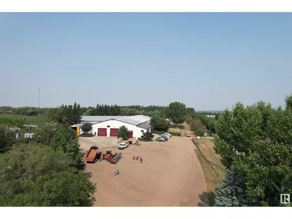 Edmonton, AB T5Y6M4,2506 195 AV NE