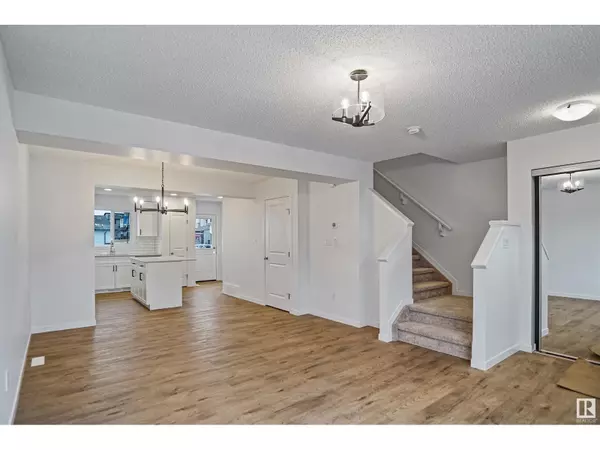 Edmonton, AB T6W5G5,#2 1243 Keswick DR SW