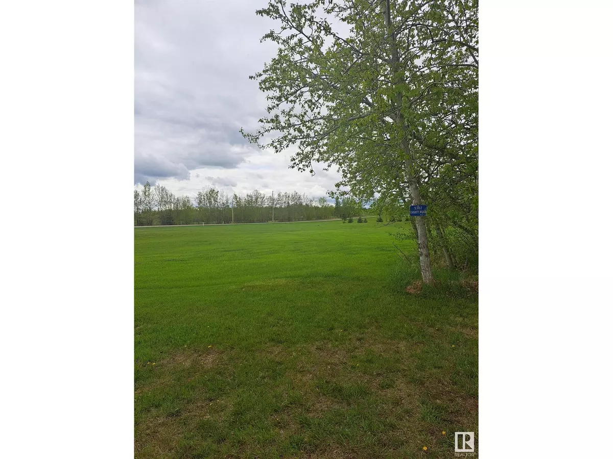 Rural Lac Ste. Anne County, AB T8N1M8,5302 Everett RD
