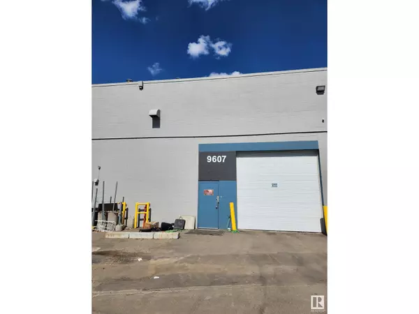 Edmonton, AB T6E5X7,9607 41 AV NW