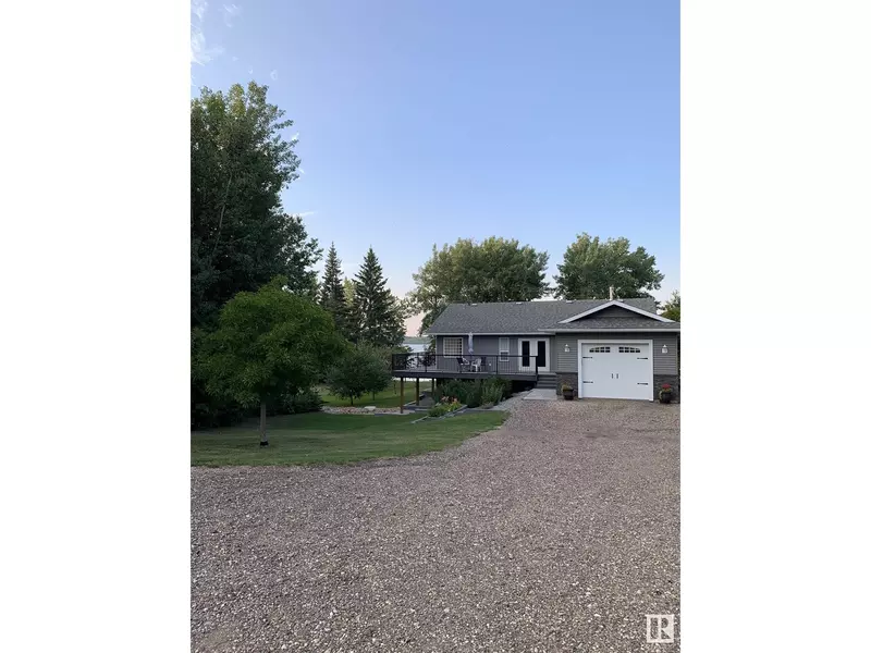 5551B Nakamun Drive, Rural Lac Ste. Anne County, AB T0E1A0