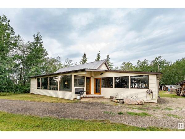 55221 HWY 777, Rural Lac Ste. Anne County, AB T0E1V0