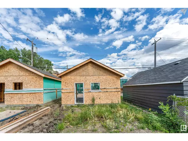 Edmonton, AB T5M0M2,11017 125ST NW