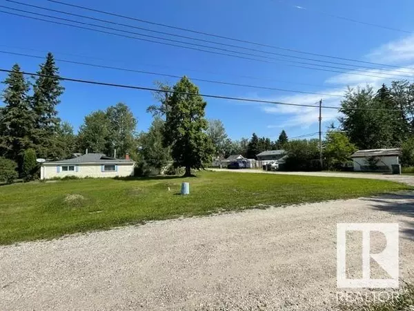 Rural Lac Ste. Anne County, AB T0E0A0,4623 50 Ave