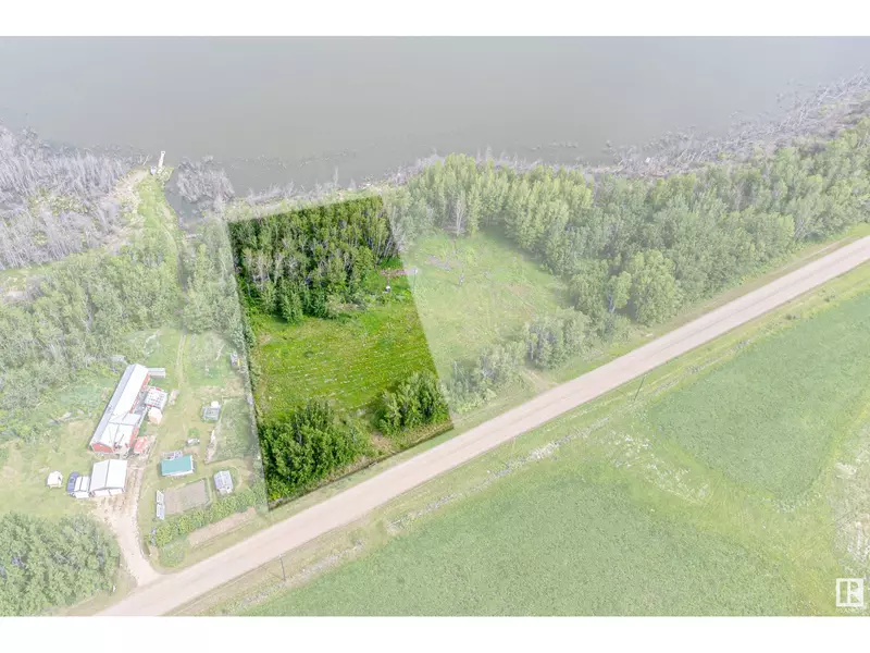 3 3424 TWP RD 570, Rural Lac Ste. Anne County, AB T0E1A0